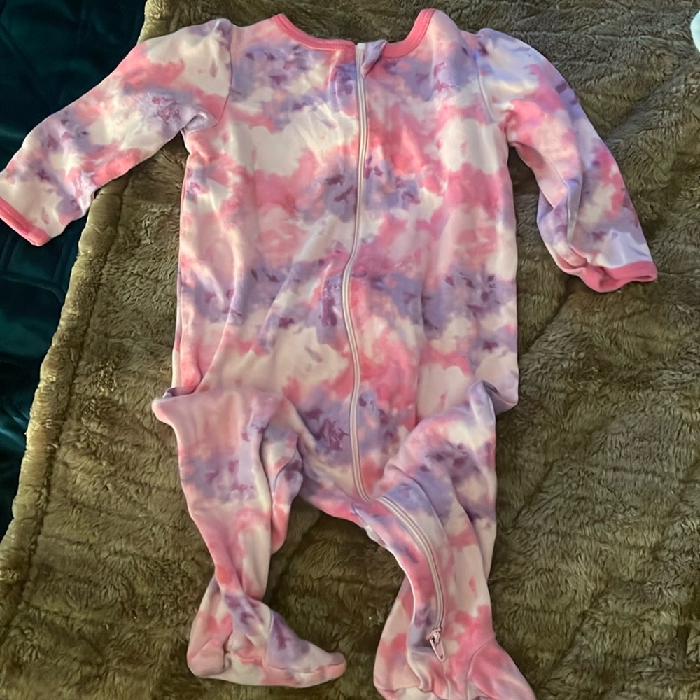 Pink/purple tie dye